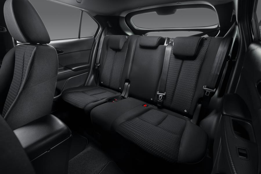 Интерьер Mitsubishi Eclipse Cross GLS 2019 года  (LA) (фото 7 из 8)